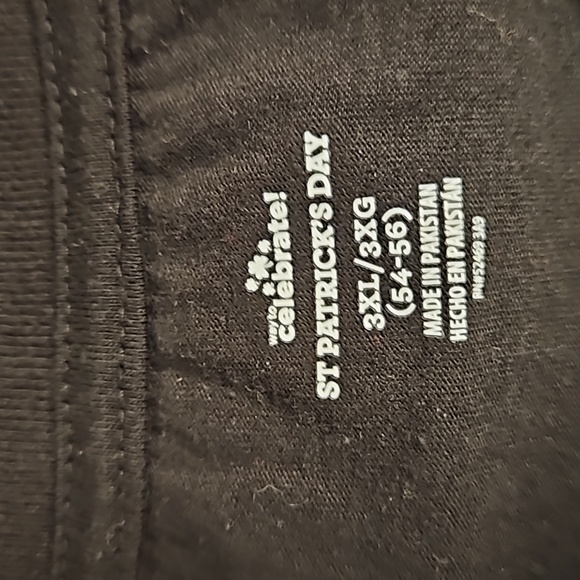 'Let's celebrate!' St. Patrick's Day Ireland skull graphic tee 3XL Euc March 17t - Picture 4 of 7